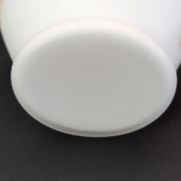 Vintage Frosted White Satin Oriental Ginger Jar with Lid. - Picture 9 of 11